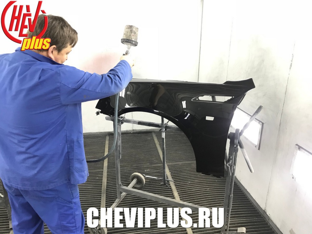 Комплекс работ по покраске переднего крыла на автомобиле Кадиллак CTS от компании Шеви Плюс