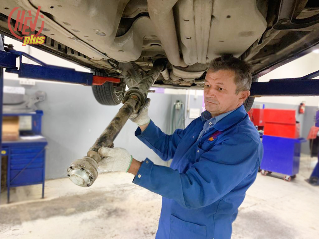 Замена и ремонт карданного вала на Cadillac XT5 в Шеви Плюс