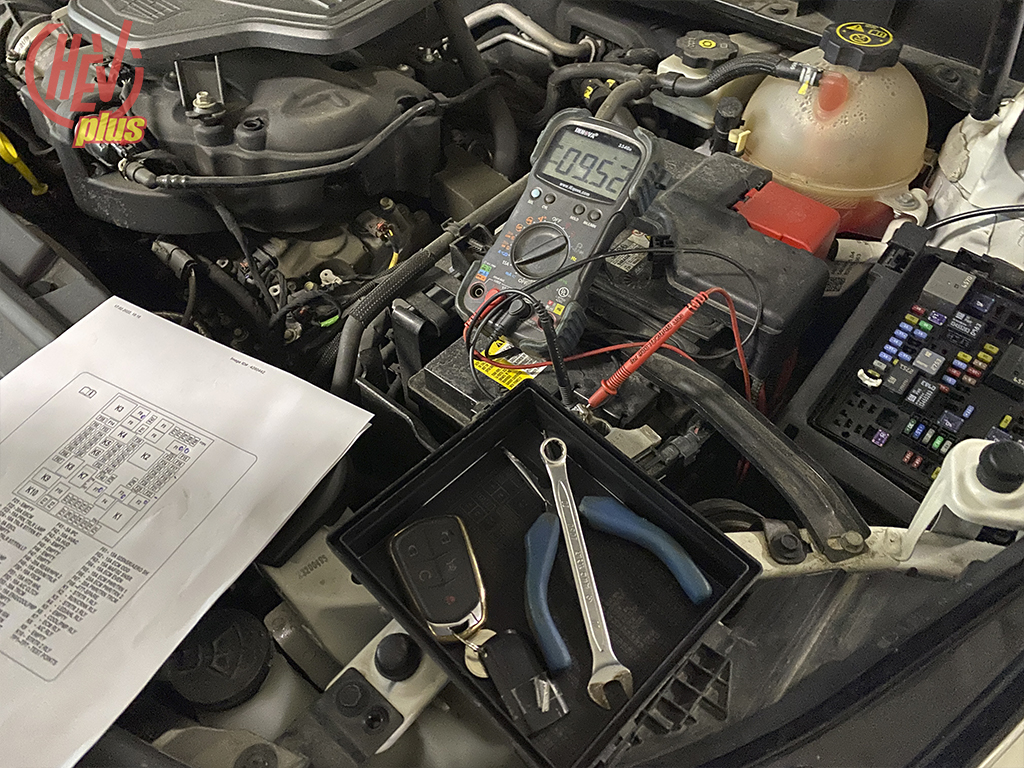 Почему садится аккумулятор на Cadillac XT5 (Проверка утечки тока) - Сеть техцентров Шеви Плюс в Москве, Санкт-Петербурге, Краснодаре