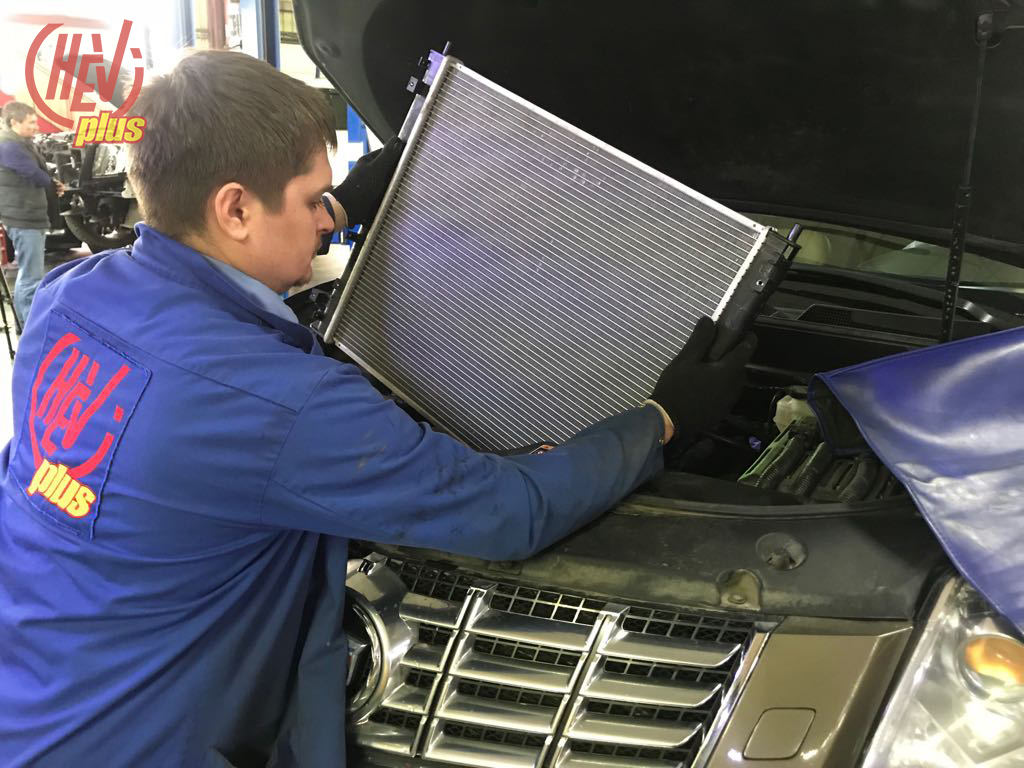 Замена радиатора двигателя на Cadillac XT5 в Шеви Плюс