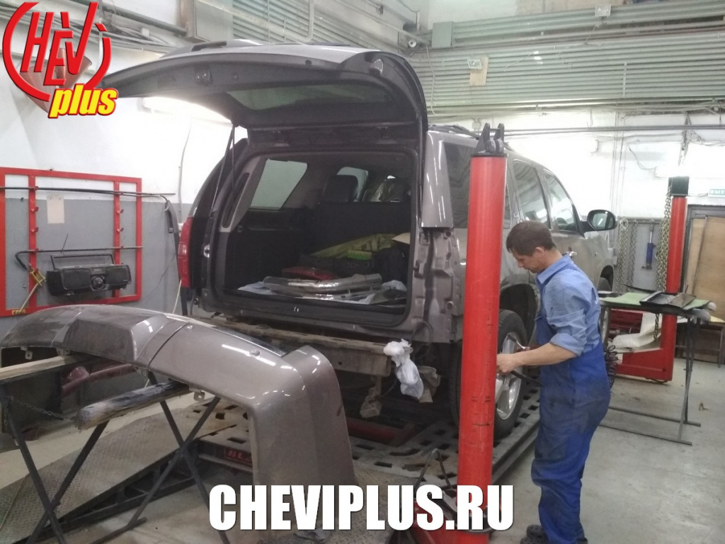 Специализированный сервис Шеви Плюс оказывает услуги по кузовному ремонту Шевроле Тахо и восстановлению лакокрасочного покрытия в профессиональной окрасочной камере