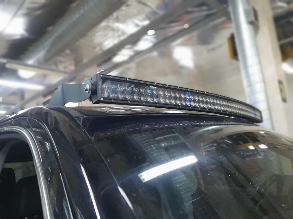 Универсальная светодиодная балка на крышу Chevrolet Tahoe 5-gen