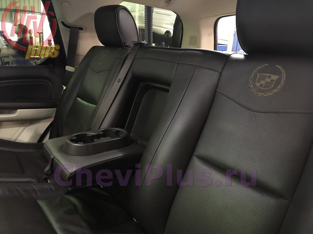 Замена капитанских кресел на диван Cadillac Escalade 3 (GMT900)