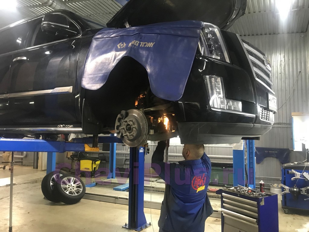 Комплекс работ по замене подушек двигателя на Кадиллак Эскалейд 4 в компании Шеви Плюс