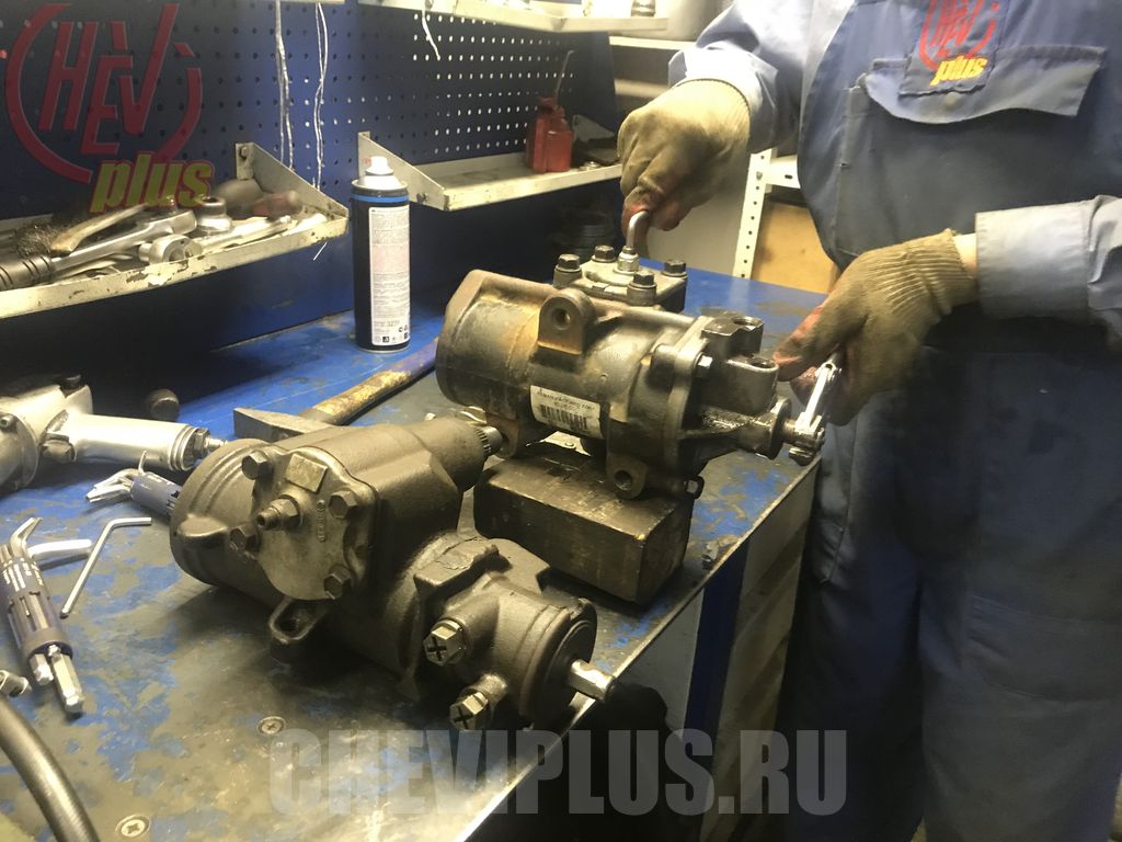Замена и ремонт рулевого редуктора на Hummer H2 — сеть техцентров ШЕВИ ПЛЮС в Москве и Санкт-Петербурге