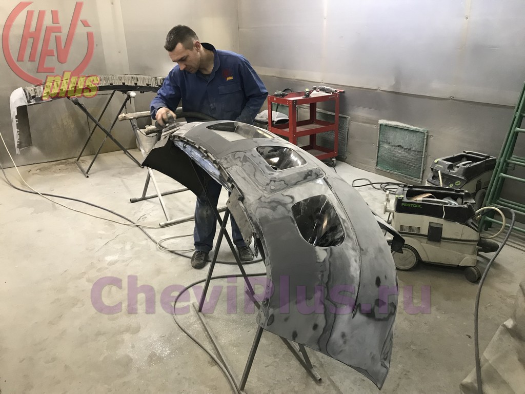 Комплекс работ по ремонту и покраске бампера на автомобиле Шевроле Тахо 900 от компании Шеви плюс