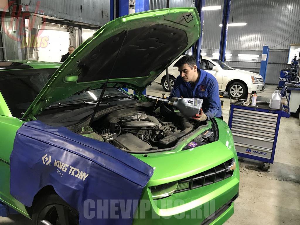 Комплекс работ по замене масла в ДВС автомобиля Chevrolet Camaro в компании Шеви Плюс