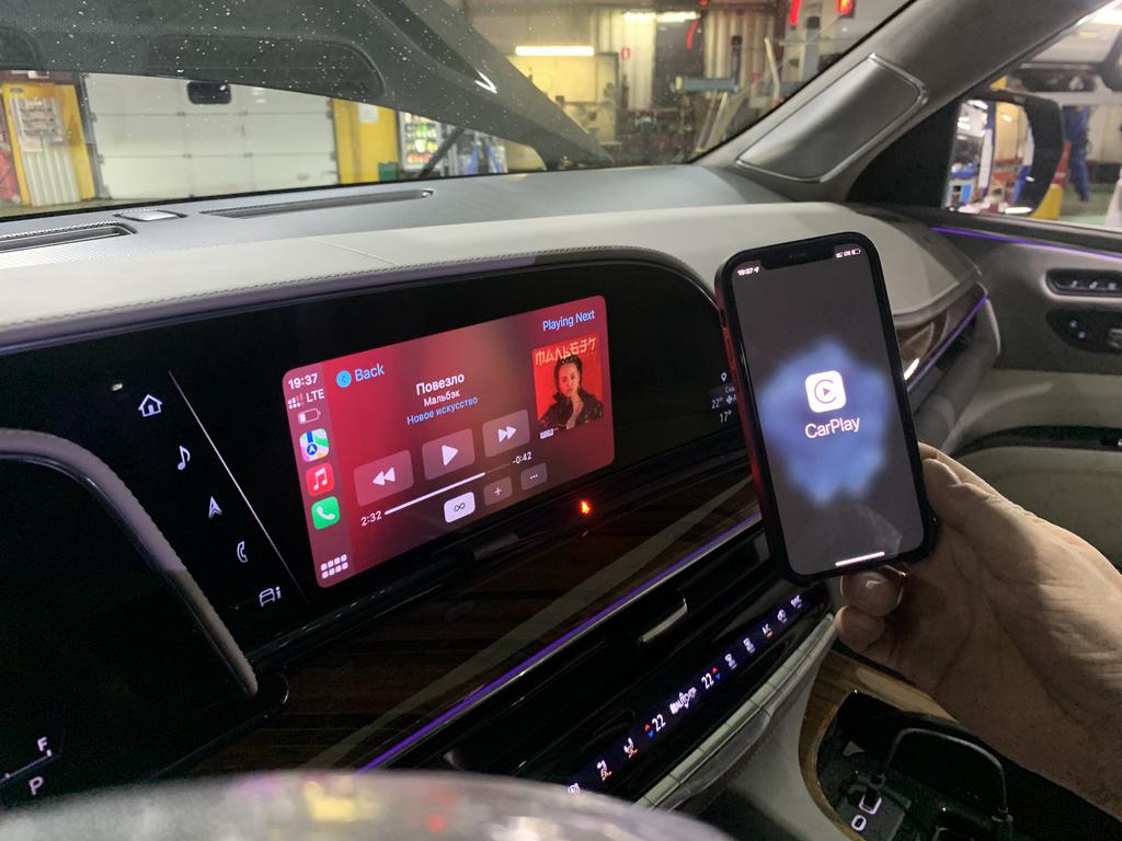 Беспроводной Apple-Car play на Chevrolet Tahoe