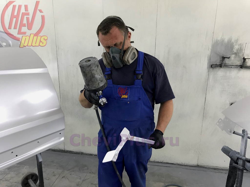 Комплекс работ по покраске крышки омывателя на автомобилях Кадиллак SRX от компании Шеви Плюс