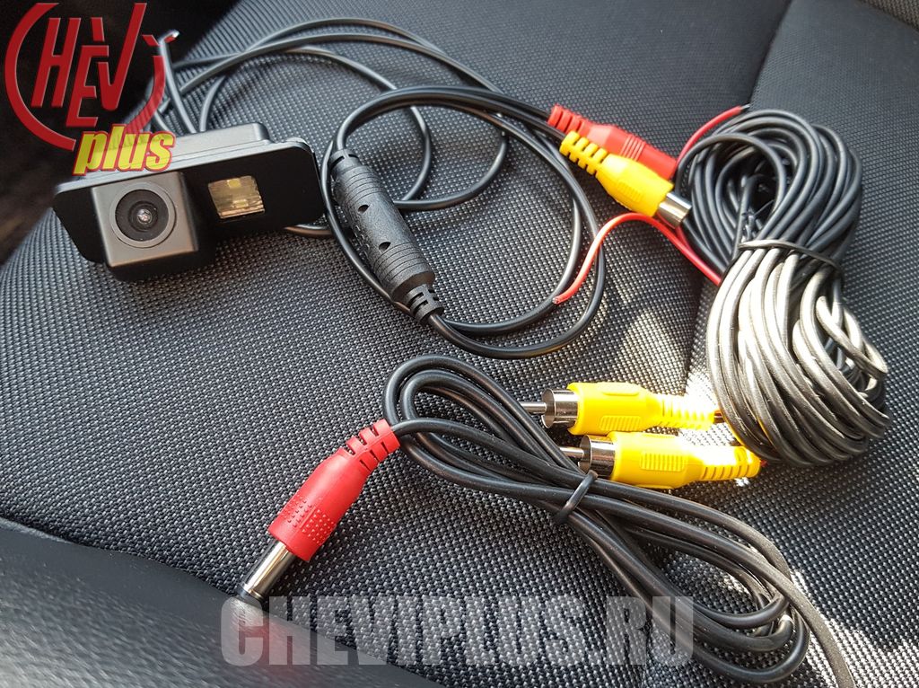 Установка парковочной камеры заднего вида на Chevrolet Cruze — сеть техцентров ШЕВИ ПЛЮС в Москве, Санкт-Петербурге и Краснодаре