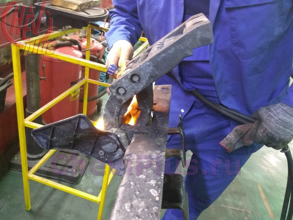 Полный комплекс работ по ремонту кронштейнов выдвижных порогов на Кадиллак Эскалейд 900 от компании Шеви Плюс
