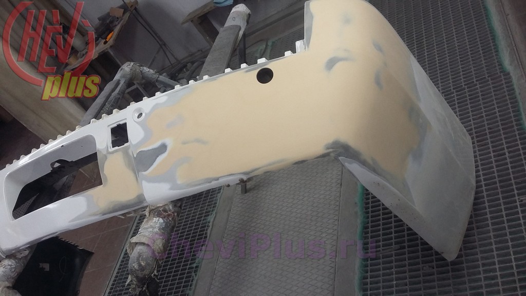 Полный комплекс работ по ремонту и покраске задних бамперов на автомобилях GMC Yukon от компании Шеви Плюс