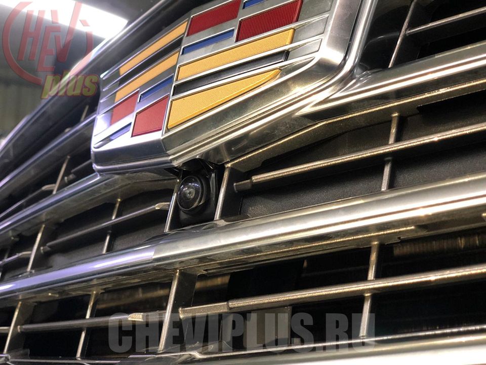 Установка форсунки омывателя парковочной камеры на Cadillac XT5 — сеть техцентров ШЕВИ ПЛЮС в Москве, Санкт-Петербурге и Краснодаре