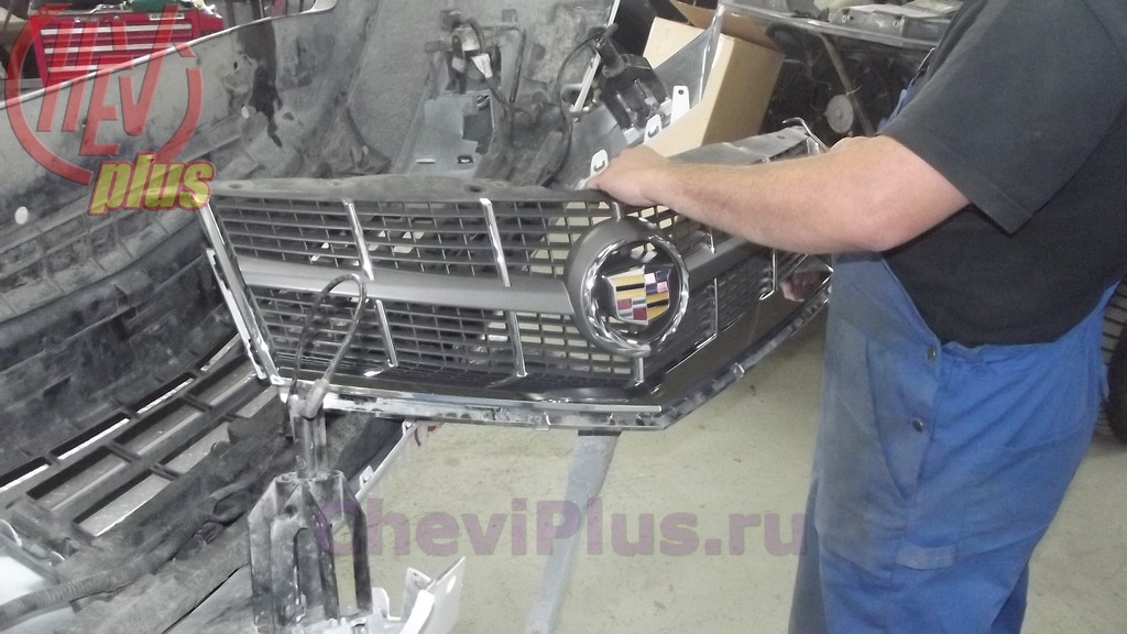Комплекс работ по замене решетки радиатора на автомобилях Кадиллак SRX от компании Шеви Плюс
