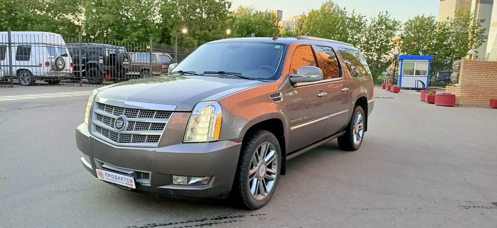 Продается Cadillac Escalade ESV 2012 г. — сеть техцентров ШЕВИ ПЛЮС в  Москве, Санкт-Петербурге, Краснодаре